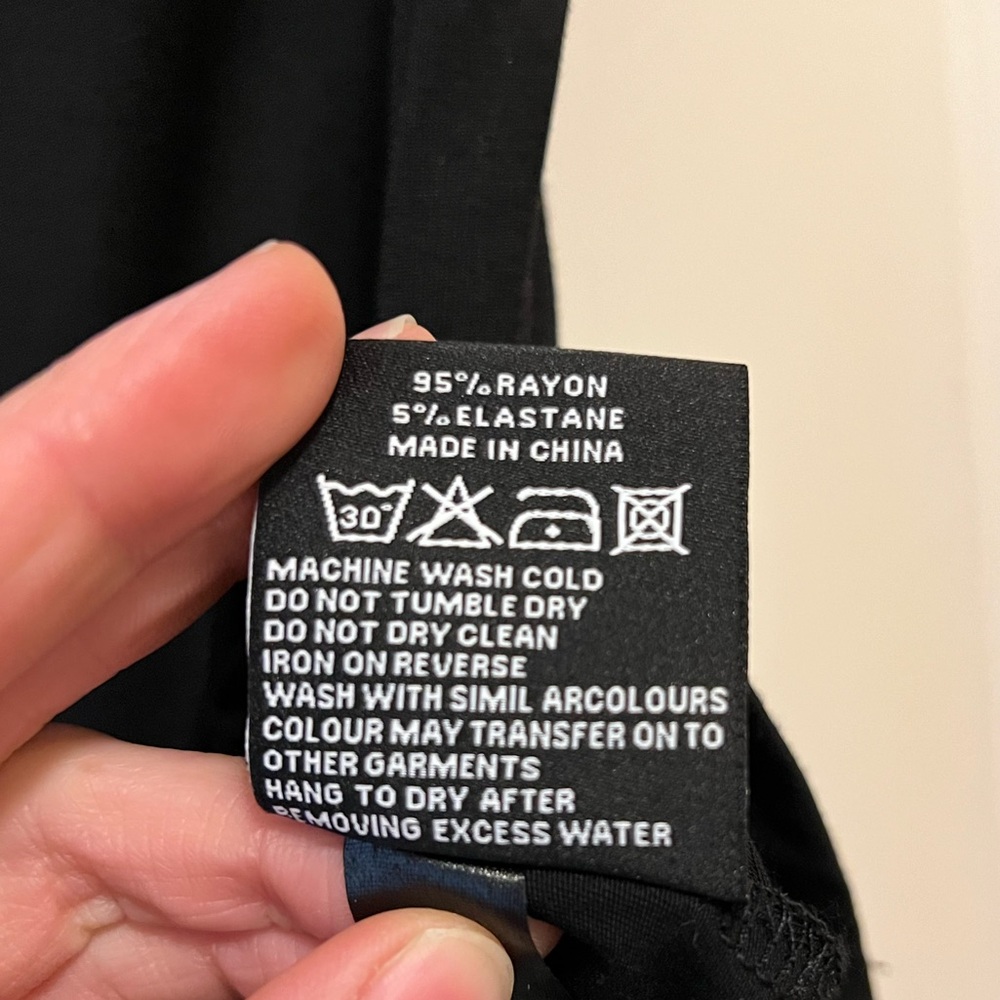 Too Fast - “Don’t Touch Me” Long-Sleeved Crop Top (Medium) EUC - Picture 6 of 6